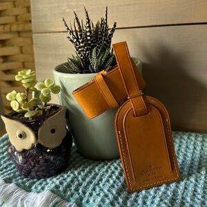 Luggage tag and poignant